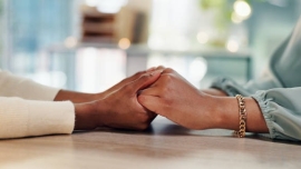 When and How to Say Hamakom Yenachem to a Mourner