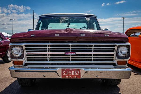 How Ford Pickup and Delivery Service Saves Time and Effort