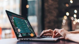 Guide to chơi poker online successfully
