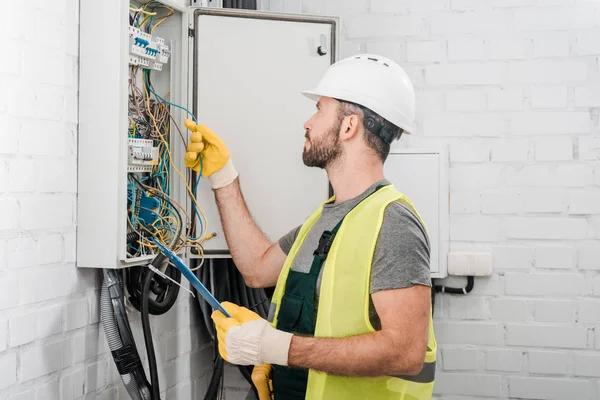 Reliable Electrician Service for Electrical Upgrades