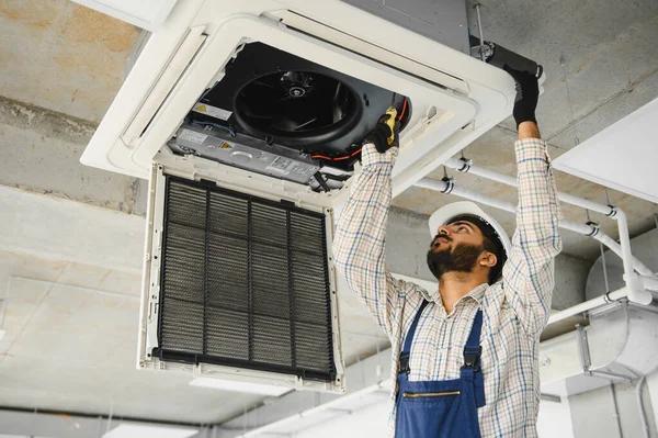 How technology is changing the role of hvac contractor