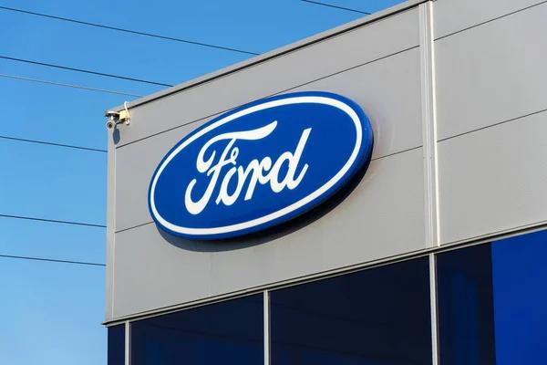 Family-Friendly Vehicle Choices at Ford Wisconsin Locations