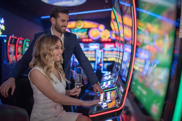 A Closer Examination of Online Casinos and Their Features